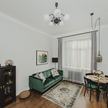 Cozy Apartment Near Zalgirio Arena By Urban Rent Kaunas Exterior photo